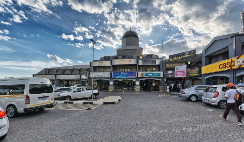 Amitofo developments, The Square Shopping Centre, center, mall, shops, rivonia, entertainment, checkers, bank, nedbank, fnb, atm, liquor, alcohol, fuel, gas, station, cake shop, cash converters, barber shop, Chinese food, Japanese food,